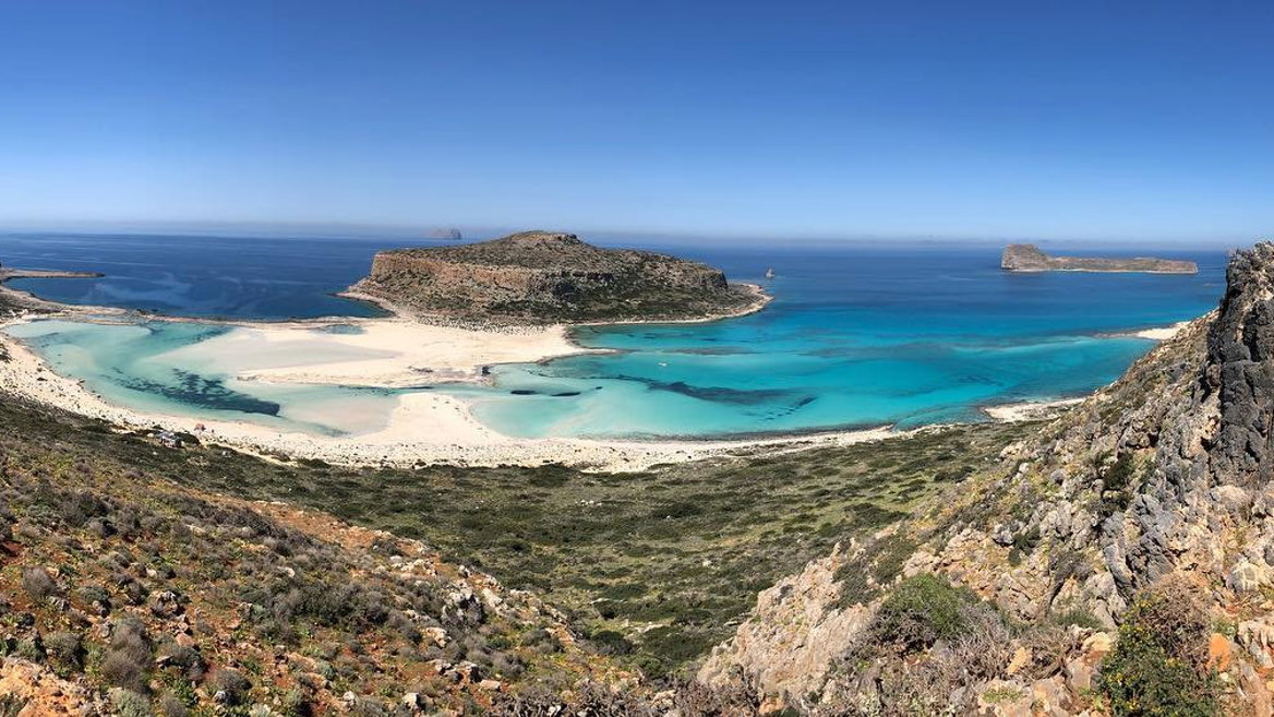 Besides being a refuge for the monk seal and Caretta turtle, Balos Beach is also a sight for sore eyes for adults