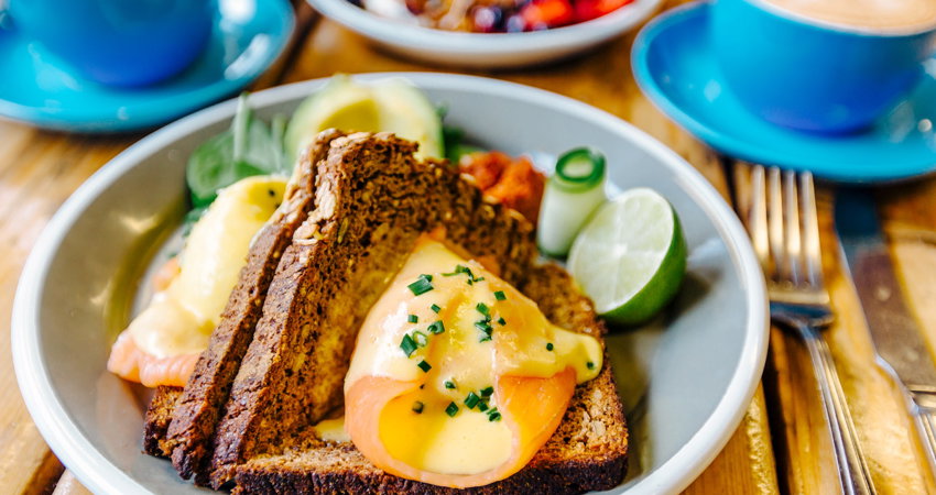 Breakfast at Hollywood Café
