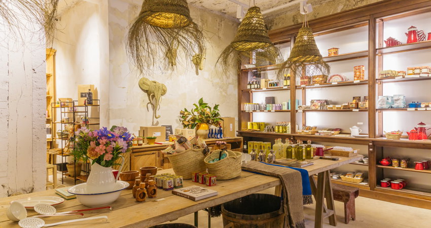 real fabrica tienda barrio letras madrid