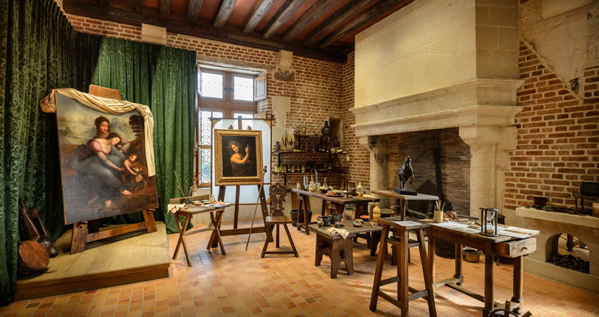 El Castillo de Clos Lucé en pleno Valle del Loira, donde Leonardo Da Vinci pasó sus últimos años, se une a las celebraciones del V centenario de su fallecimiento.