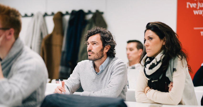 EAE Business School, escuela de referencia en el panorama universitario español, está comprometida con el desarrollo profesional de sus alumnos.
