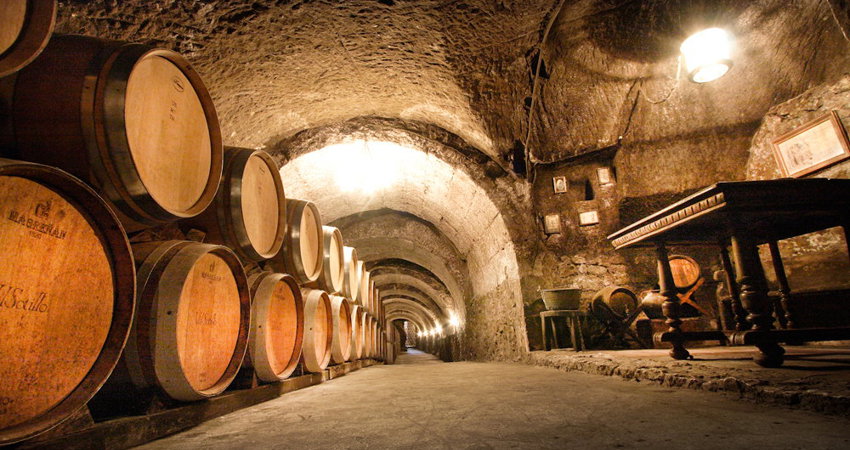 Las bodegas subterráneas de Aranda del Duero, a 160 km de Madrid, destino ideal para el puente de diciembre