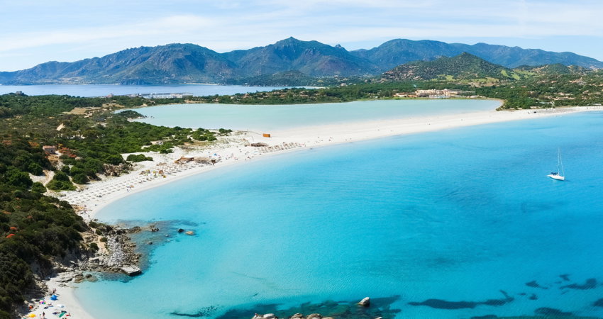 Aprovecha el puente de mayo para perderte en las playas de Cerdeña.