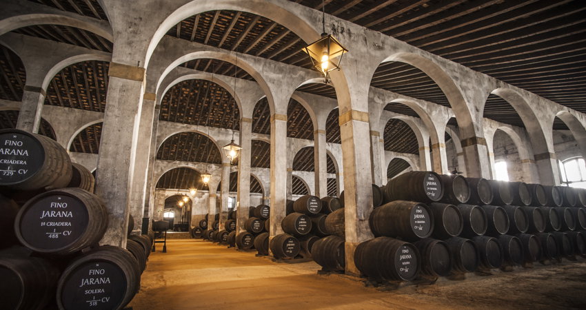 Bodegas Lustao es una de las más populares de Jerez