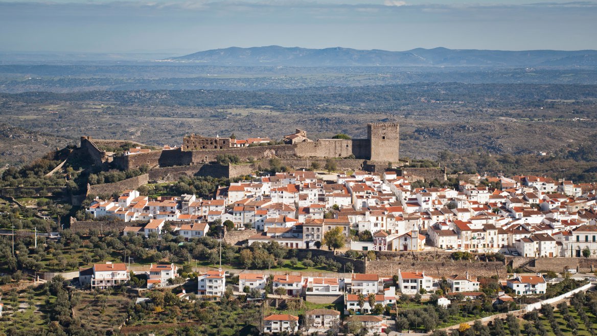 Apart from being one of the prettiest inland villages in Portugal, Castelo do Vide has one of the best-preserved Jewish Quarters in the country. 