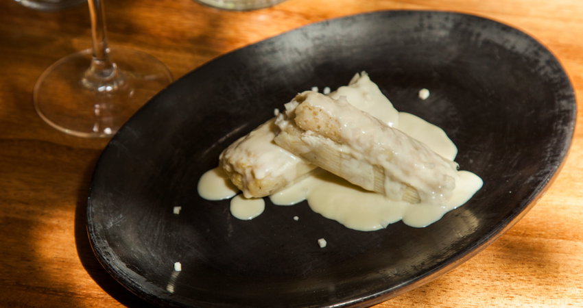 Los tamales de elote, uno de los platos estrella en Rosetta de Elena Reygadas.