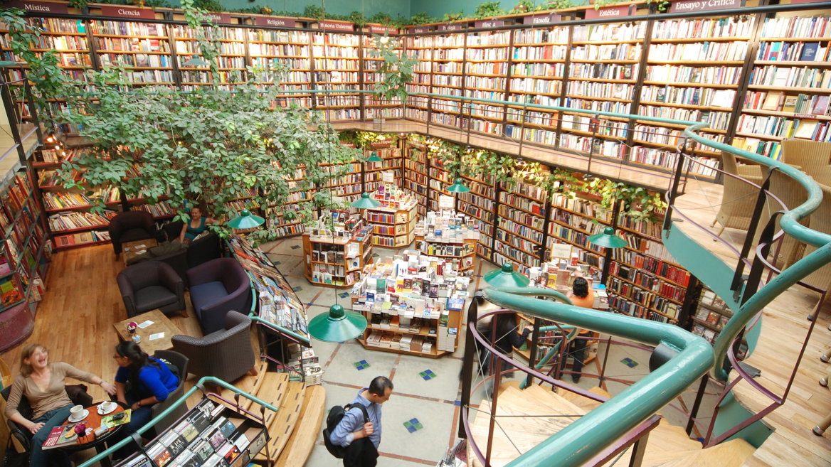 El Péndulo, en Ciudad de México, se ha convertido en un centro cultural de referencia en toda Latinoamérica y sus librerías están entre las más atractivas del mundo.