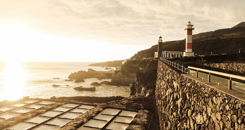 El faro de Fuencaliente en La Palma es uno de los más espectaculares de España.