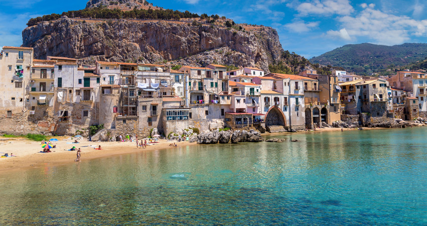 Además de los viajes habituales a Bolonia, Florencia, Milán, Roma y Venecia; este verano, Iberia llegará hasta Bari, Cagliari, Catania, Olbia y Palermo.