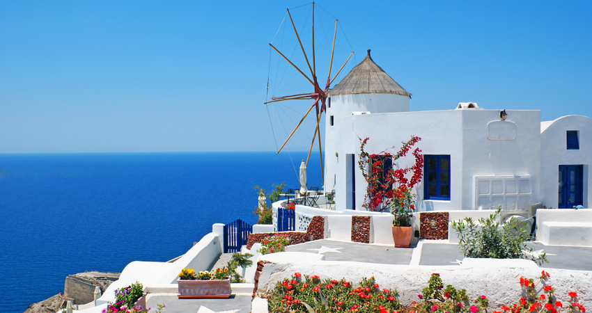Iberia retoma este verano los vuelos a las islas griegas de Creta, Cefalonia, Mikonos y Santorini.