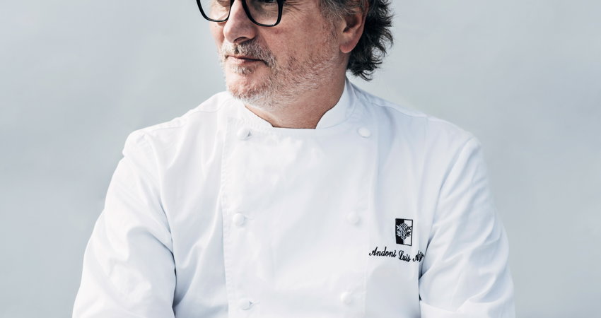 Andoni Luis Aduriz se puso al frente de Mugaritz en 1998, que en el 2000 consiguió su primera estrella Michelin.