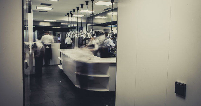 Gran parte del equipo de Mugaritz cambia cada temporada.