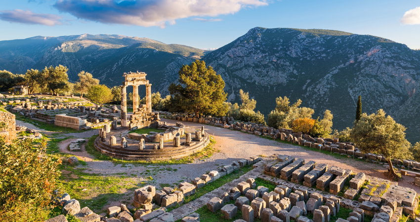 The ancient city of Delphi is located on a spectacular cliff and is an unmissable element in the story of Ancient Greece.