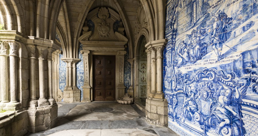 La catedral de Oporto, conocida como La Sé, es uno de los edificios más antiguos de la ciudad.