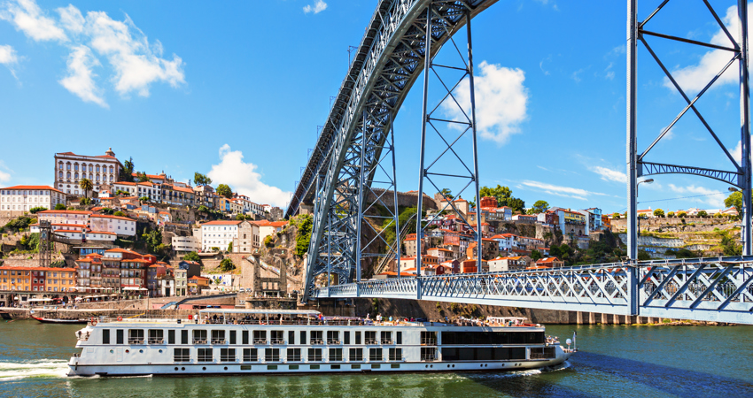The Don Luis I Bridge is an icon in the city of Porto and an essential stop on a weekend getaway to the city