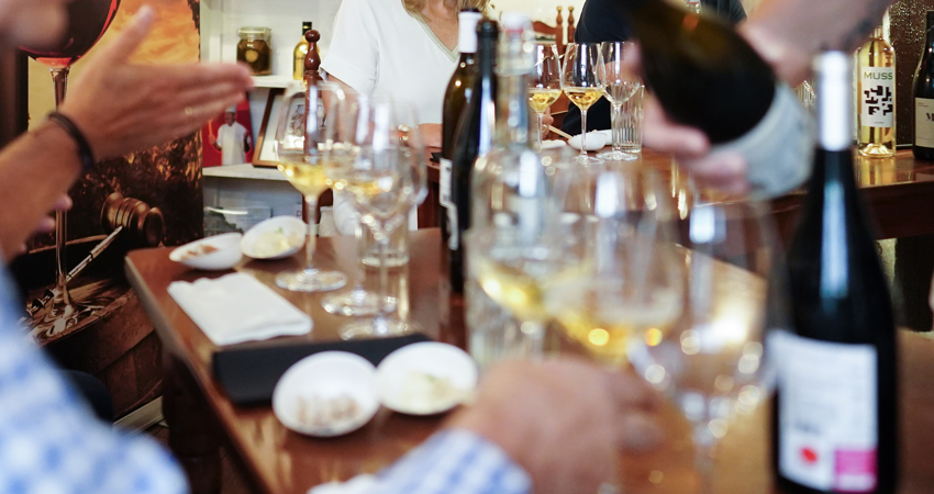 Visita una bodega y prueba algunos de los Vinos de Madrid, aprovechando el Stopover Hola Madrid de Iberia.