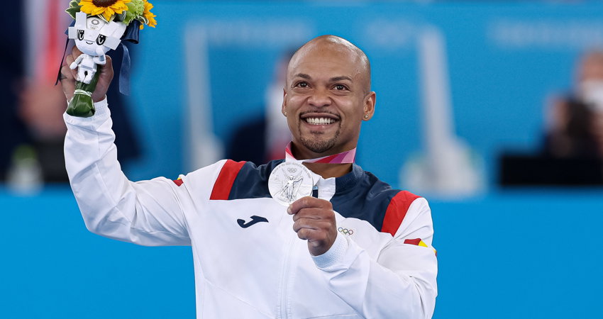 Ray Zapata logra la plata olímpica en Tokyo 2020, entrevistado para Iberia Plus magazine.