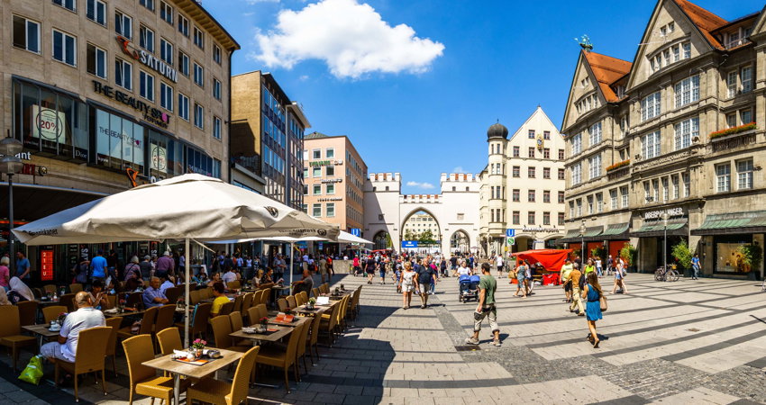 La Neuhauser Strasse es una calle peatonal y lugar principal para las compras en Múnich.