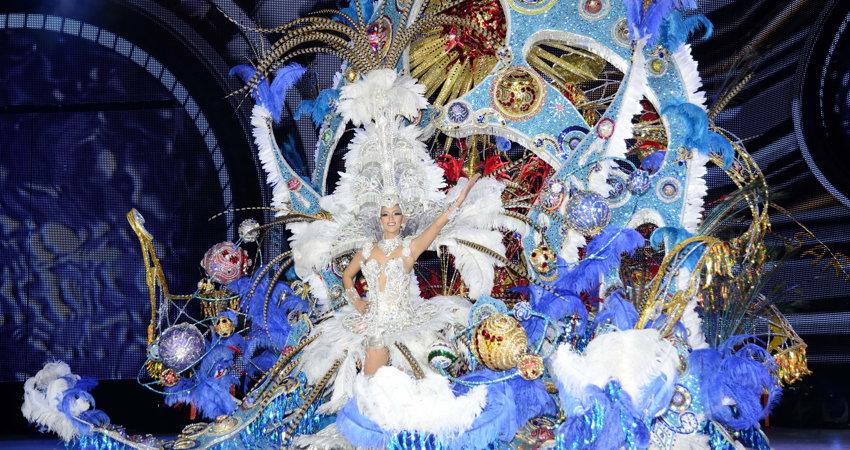 The 2026 Tenerife Carnival – with Latin Rhythms as its theme – runs from 11 to 22 February, with the Queen Election Ceremony on 11 February and the Big Parade on 16 February / Image by Luciano de la Rosa:shutterstock