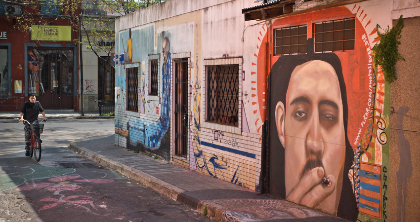 Mural pintado por Nicolás Romero Escalada en el barrio de Palermo