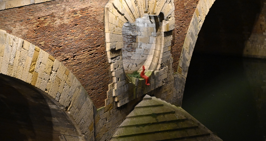 "L'enfant au bonnet d'âne", one of James Colomi's Space Invaders / Photo: © Chloé