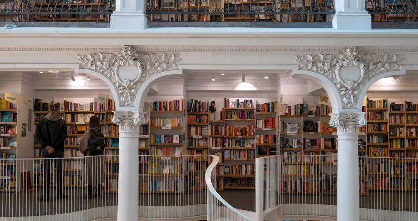 Interior de la librería Cărturești Carusel