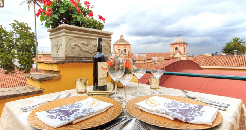 Las vistas del casco histórico de Bogotá desde el restaurante El Mirador