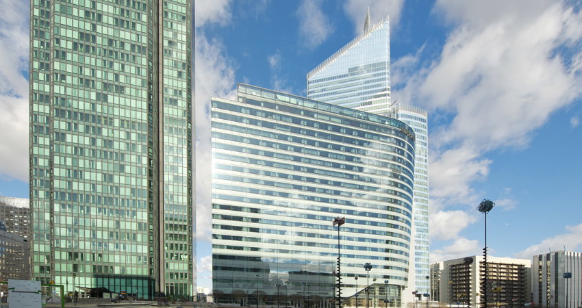El hotel Meliá La Défense a las orillas del Sena